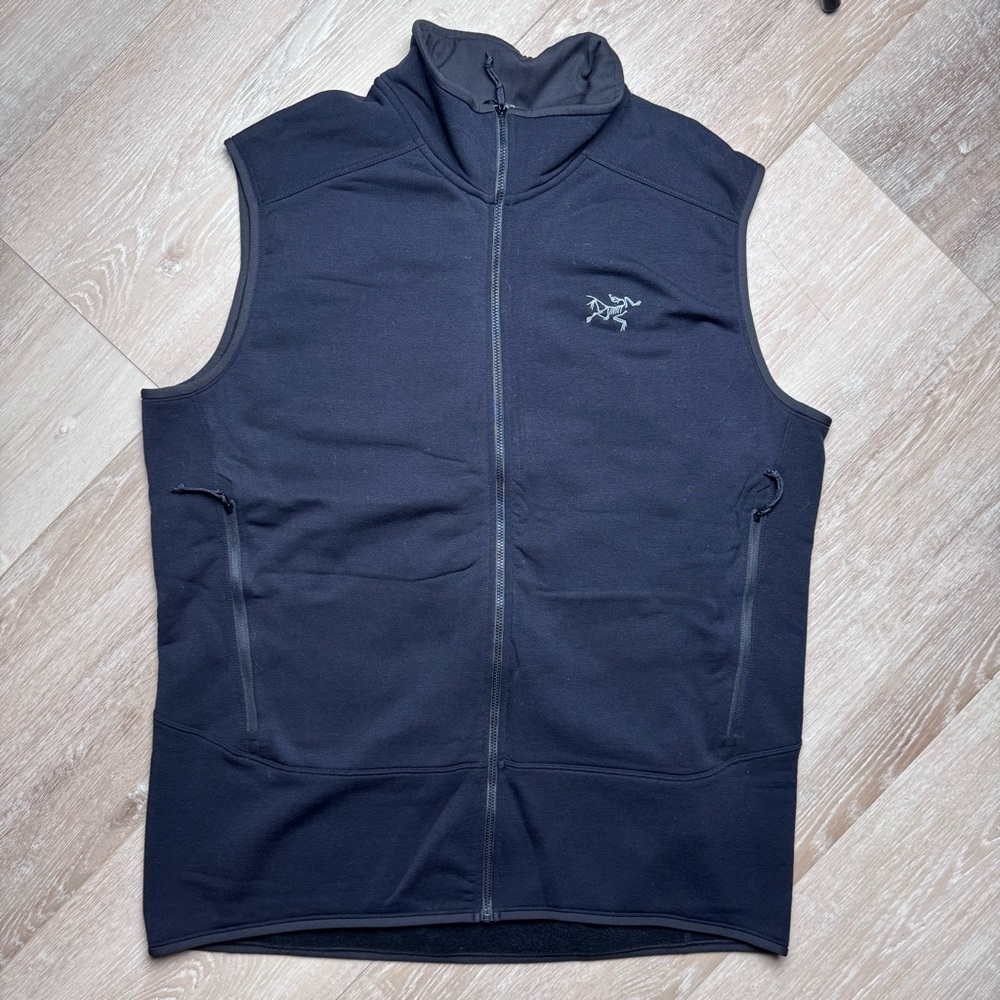 Arc'teryx Men’s Black Full-Zip Fleece Vest